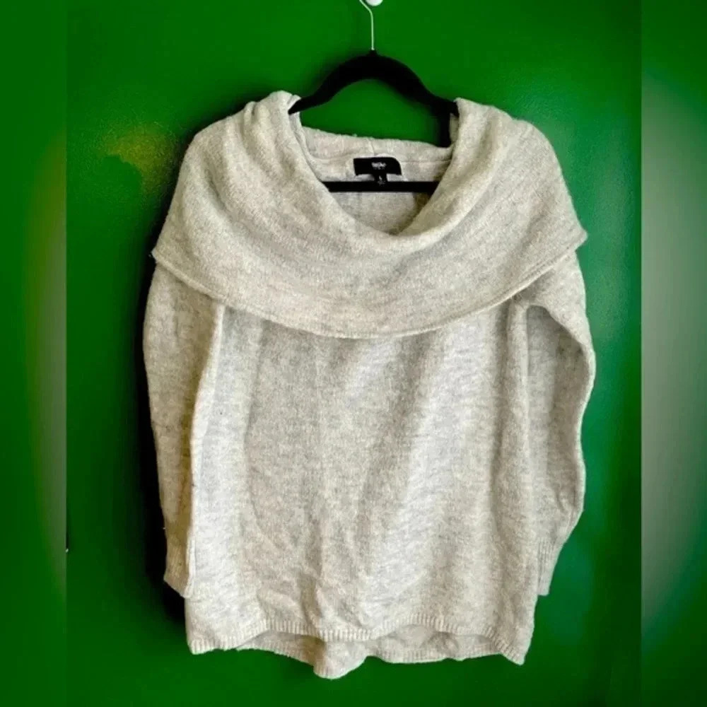 CLEARANCE! Mossimo Gray Soft‎ Sweater Cowl Neck Cute & Warm! Size Large EUC!